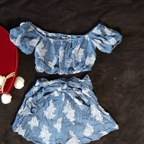 Fashion Nova Other - NOVA BABE Blue Crop Top SET!